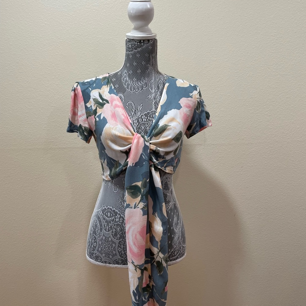 Olivaceous top NWT. Size S